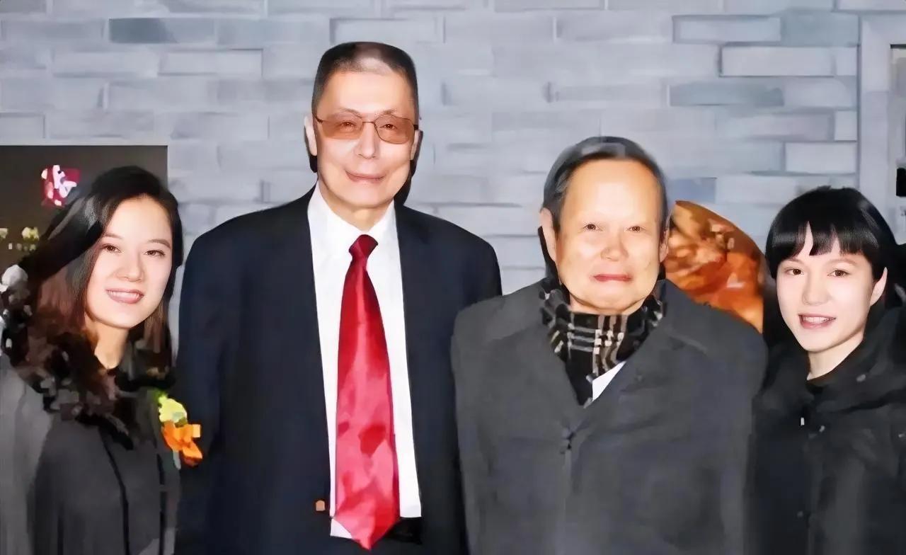 惺惺相惜，都是国宝。