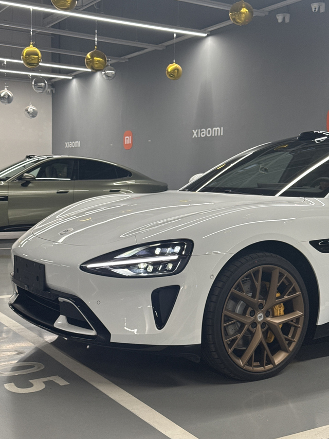 真是太漂亮了
工作这么多年，终于给爸妈买了辆车。他们以前总说‘不用买，我们坐公交