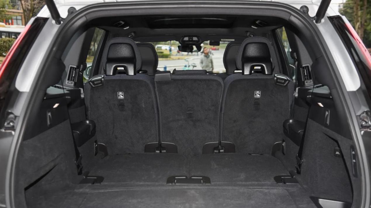 豪华中大型SUV怎么选？不妨看看全新沃尔沃XC90，实力很能打