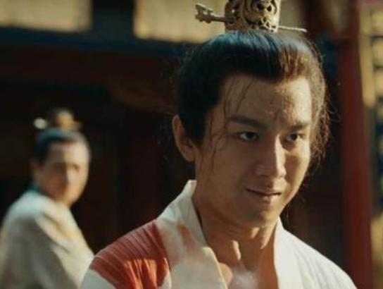 有个男子曾向好友借钱，但之后染病在床，无力偿还。临终前，他对前来探望的好友说，来
