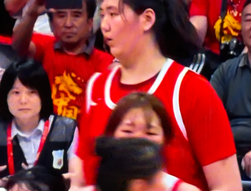 张子宇强得可怕，简直就是中国女篮的核武器

内线对于其他国家的队员都是致命降维打