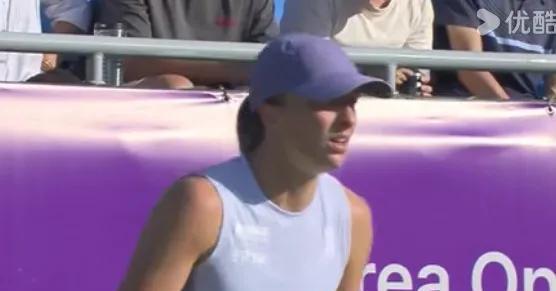 #2025赛季WTA500首尔站#
头号种子斯瓦泰克在9月18日进行的女单第二轮