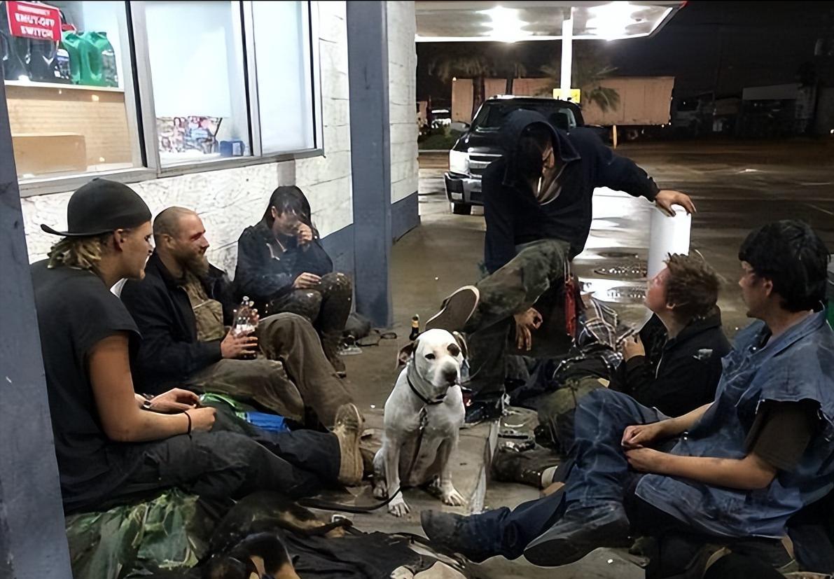 在美国，信用的作用不只是和金融相关，它还决定了一个人的社会身份，是进入中产阶级的