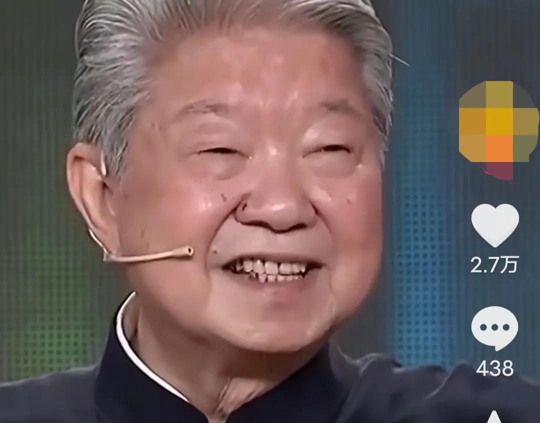 有观众吐槽蔡澜老不正经！蔡澜的回答让人心服口服：“要这么正经干什么？”撒贝宁质疑