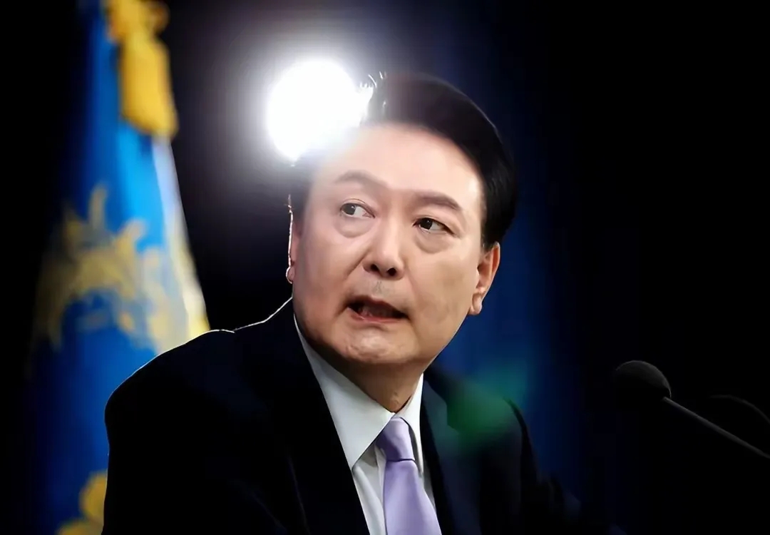 尹锡悦被判赔！韩国政坛再掀巨震，李在明是否也难逃“魔咒”？
重磅消息传来：韩国前
