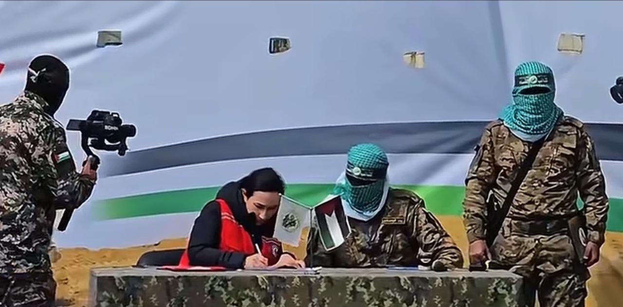 哈马斯放人缴械？恐怕没那么简单！一边哈马斯高层在埃及首都开罗与以色列代表谈判，一