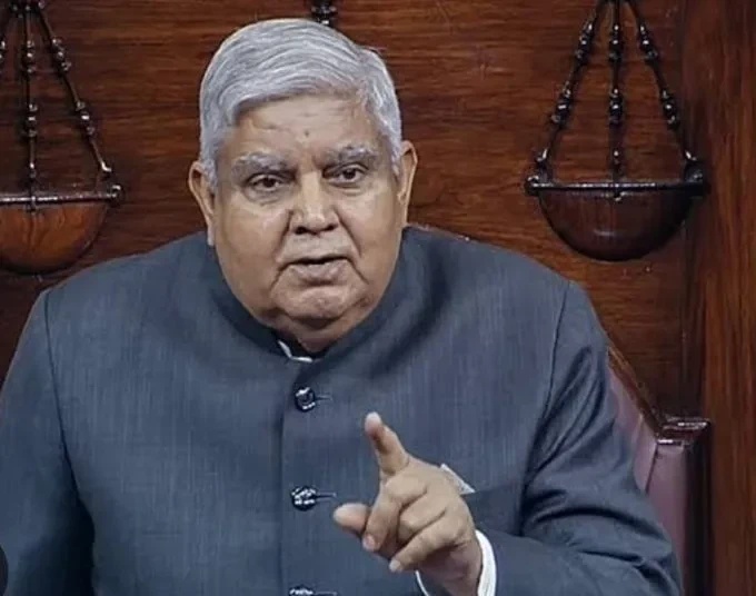 印度副总统提前退位，压力给到莫迪老仙了！



昨天（7月21日），印度副总统贾