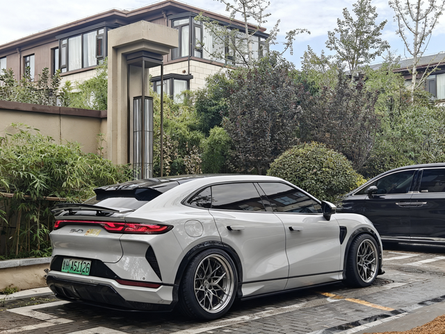 看看你们的小宋
好看就完事了