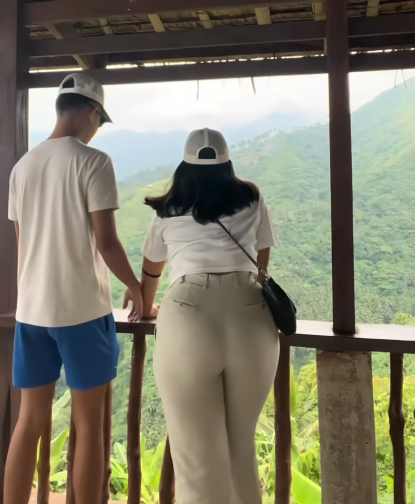 这个小伙子有福了！风景真好
