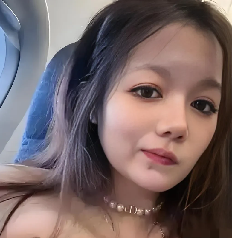 董小姐为什么会看上肖医生？

从心理学方面解析一下：
董小姐算是高门大户，爷爷是