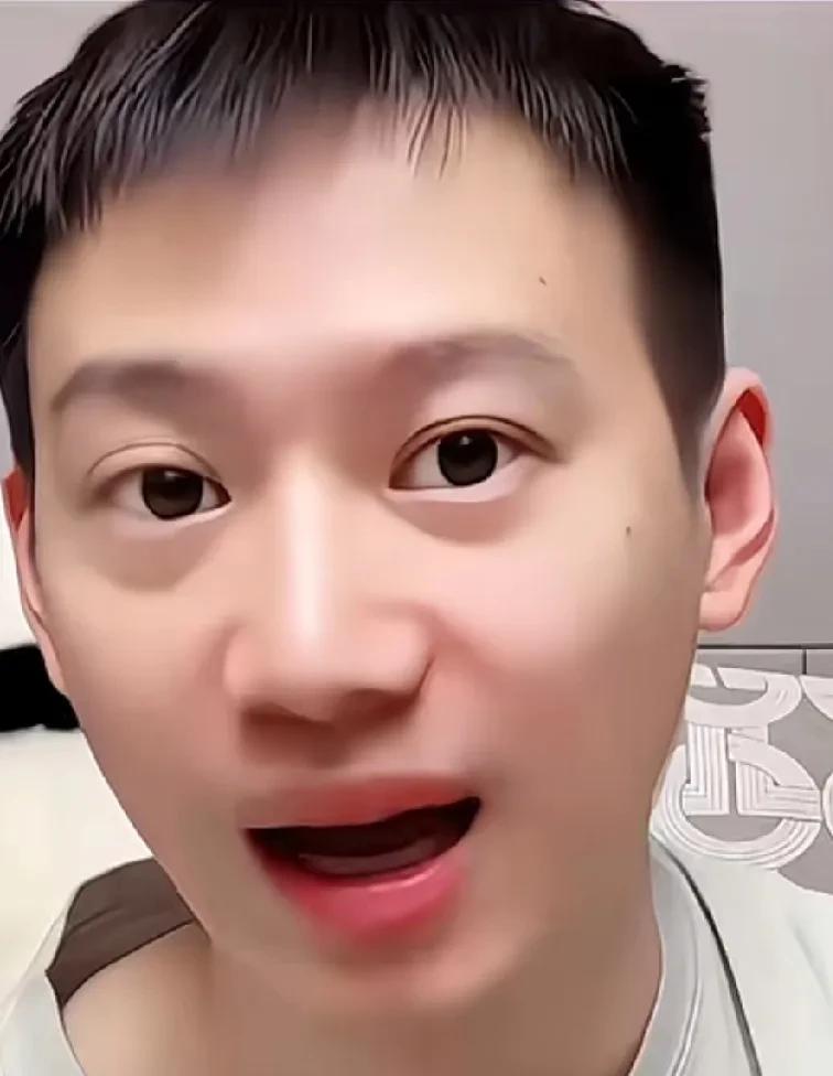 周雨说:世锦赛的冠军含金量是超级巨大的，它比奥运会难！
周雨列举了历届世锦赛男单