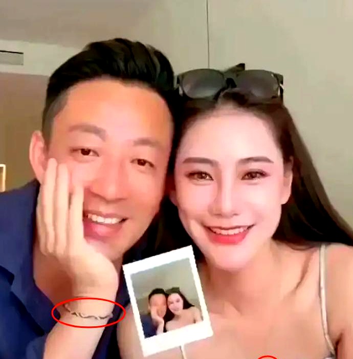 在一场华丽的婚礼背后，每个人似乎都能看到自己的影子。这不仅是汪小菲的新生活开始，