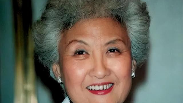 被黄宗英捐弃的男人，养活了她家五口人，晚年她不敢说出婚变原因