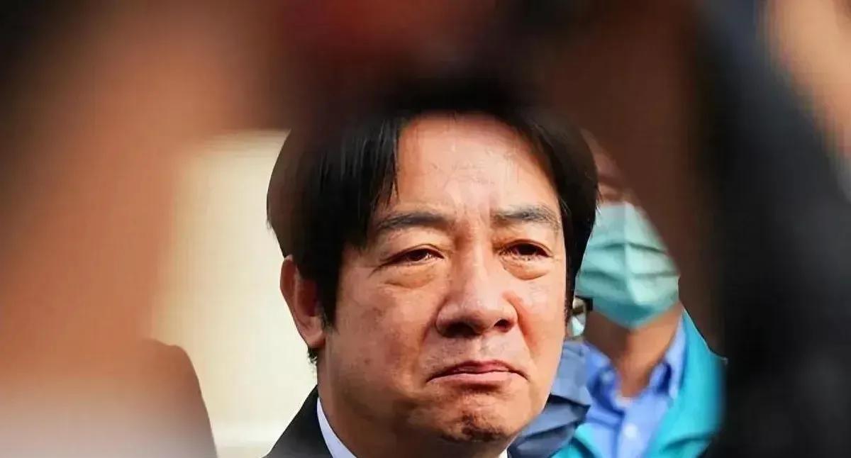 赖清德高兴的太早了，据报道，美国卡尔文森号航母群紧急撤退，加速驶往红海，去帮助杜