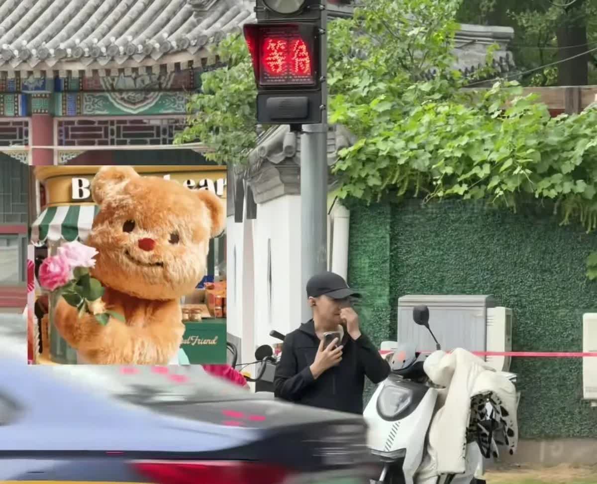 65岁宋丹丹放飞自我！北京日坛公园素颜暴走锻练，竟当众挖鼻孔，动作豪迈到被吐槽：