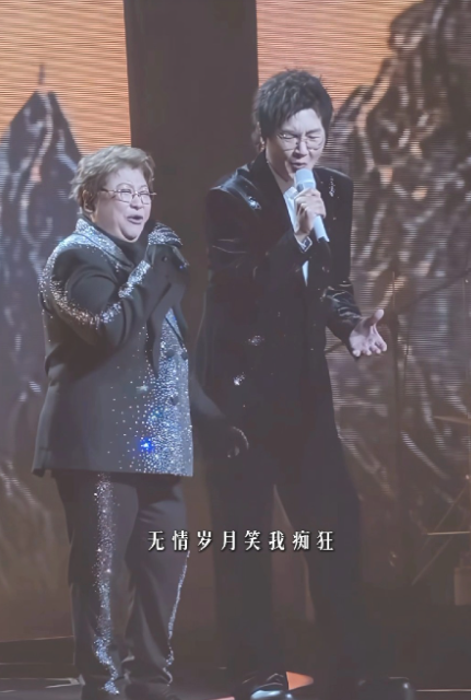 韩红孙楠合唱神话， 合唱天花板一个是神话，另一个一定是铁血丹心！