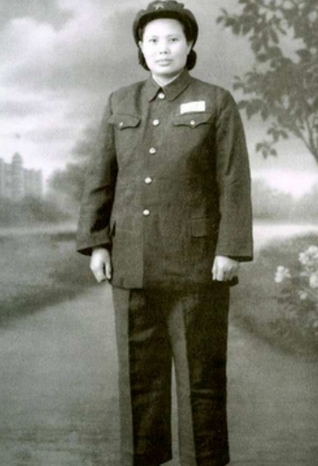 	洪学智被判处8个月有期徒刑，毛主席到监狱探望：你有什么要求？
	1937 年 