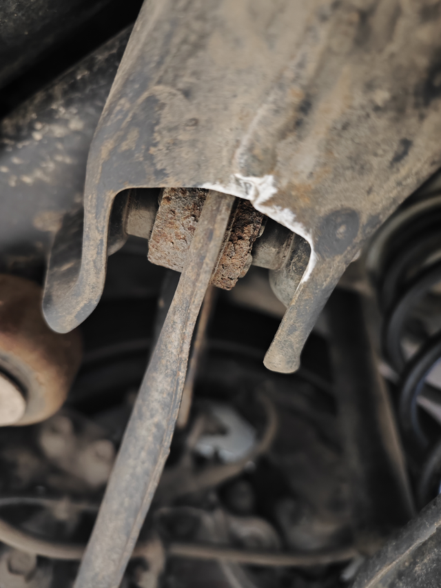 3年车，后地盘锈的样子，真秀！
20年11月十代精英，行驶2.5万公里左右，昨天