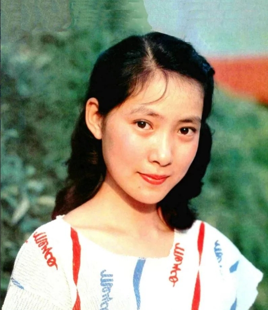 当年，沈丹萍被张铁林抛弃后，气愤地和一个比自己大14岁的德国人闪婚。可是结婚没多