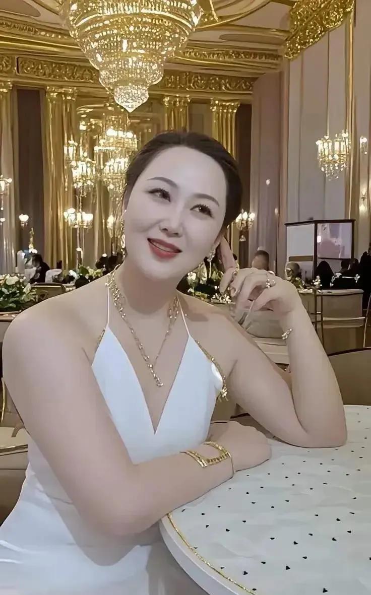男女择偶的追求，女的是
