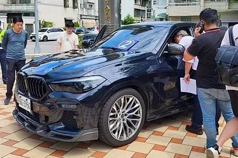 台中地检署侦办“神说国际”、“中华资金”等公司涉嫌违法吸金新台币30亿元，检警针