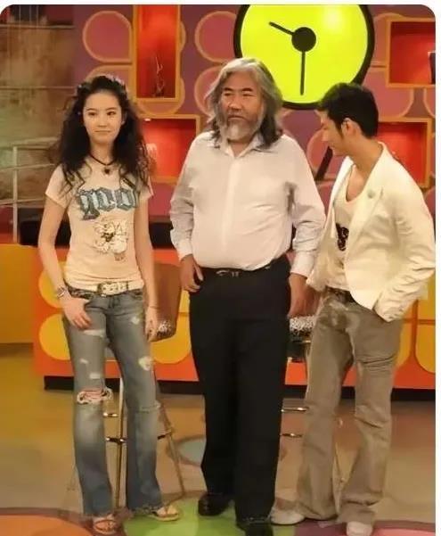 黄晓明，180身高，那刘亦菲多高？