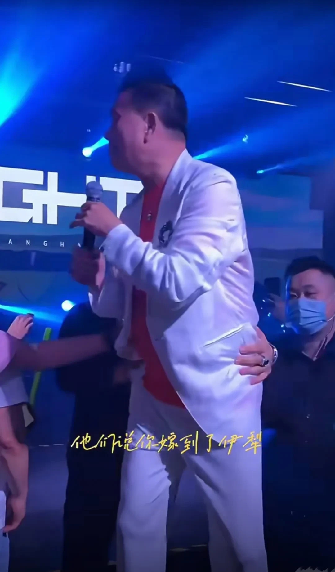 万梓良酒吧驻唱身体堪忧











天啊！不敢相信！曾经叱咤风云的影帝