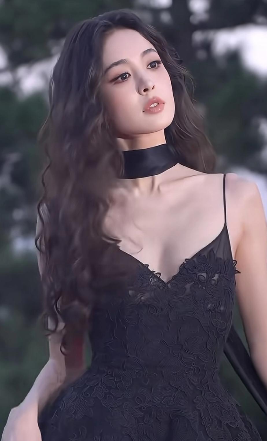 这是仙女下凡吗？
论颜值和身材，内娱女星里面只有她是顶流吧？