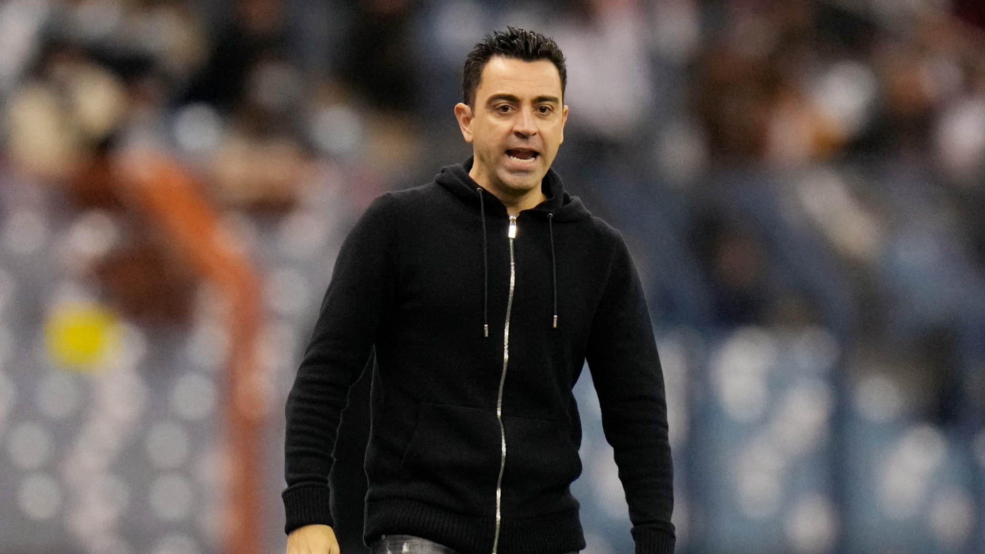 媒体表示，曼联已启动寻找临时主帅的程序，哈维、格拉斯纳、索尔斯克亚等人是候选。