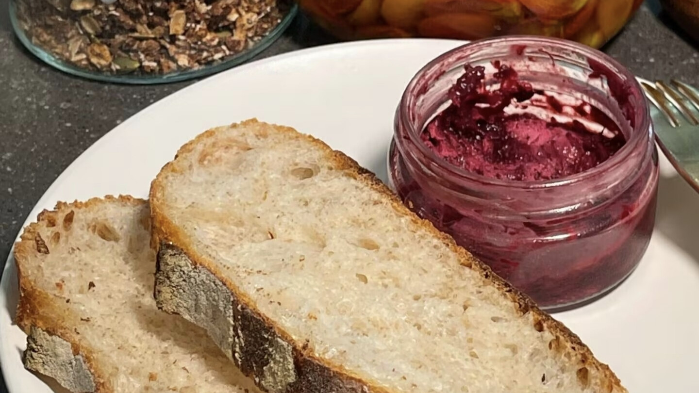 干巴面包到底好不好吃？我用腮帮子替你尝了个明明白白