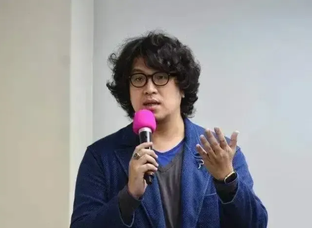 大陆出手严打“以商养独”，对“台独”顽固分子沈伯洋父子开刀！国台办今天一大早宣布
