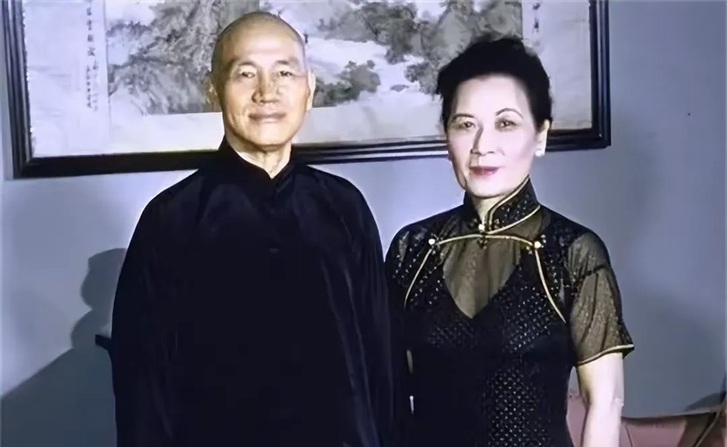 宋美龄是“四大怪癖”，让蒋介石苦不堪言！



宋美龄的一生跌宕起伏，经历了清朝