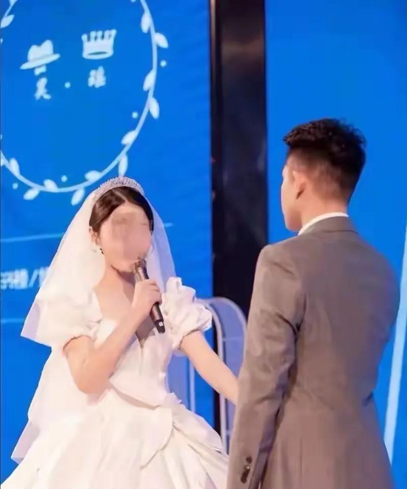 这段婚姻，一开始就注定是个悲剧
他们俩是高中同学，大学同学。女孩为了这个男人，降