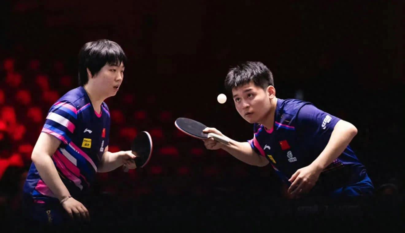 5月17日多哈世乒赛首日看点十足，国乒八场大战轮番上演。混双组合林诗栋/蒯曼迎来