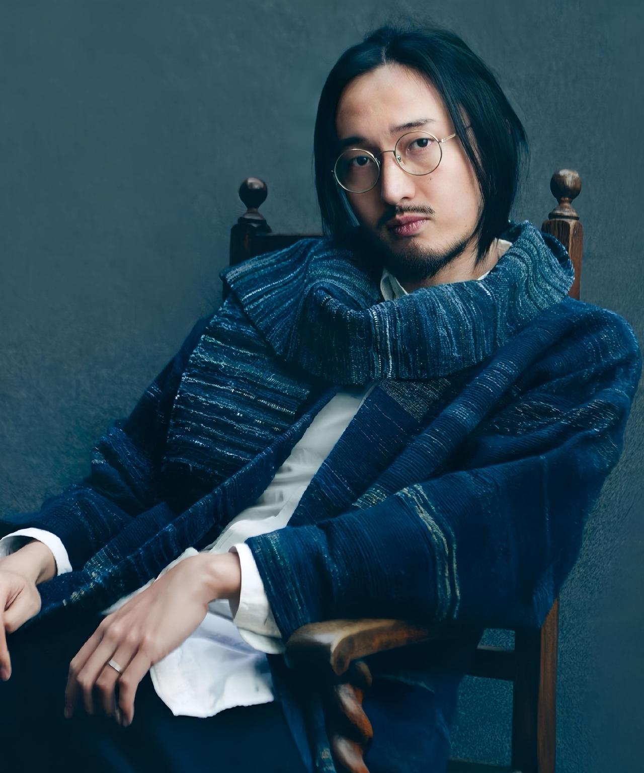 要我说
娱乐圈里最清醒的就是王传君了
不是他拍戏轻松，也不是他钱多事少，而是他选