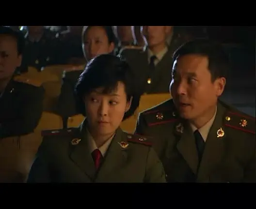    这部《大校的女儿》十年前就看过，去年生病在家修养，又看了一遍，早起时，忽然