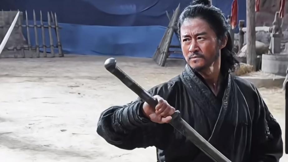 票房大跳水！直至看到吴京现状，才明白，一直沉默的贾玲多清醒