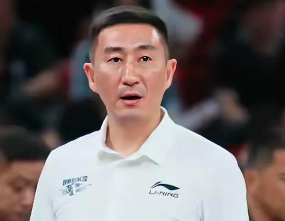 张云松行，选员既要贵的，又要对的
看北京北汽队经理张云松，特别在本土球员引进上，