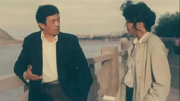 高明：和妻子恩爱63年，与儿女住在同一栋楼，一到饭点家中像食堂