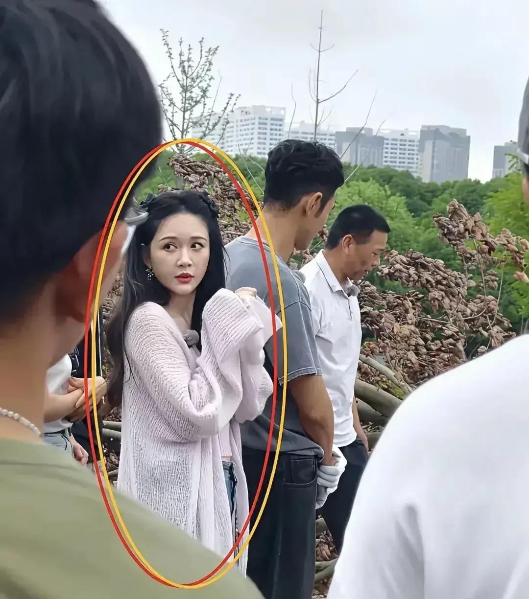 看过她演的偶像剧，就是想不起来名字了