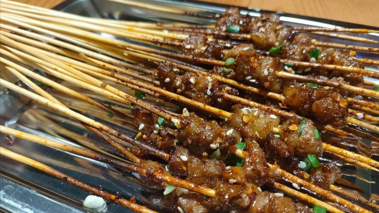 吃了那么多年烧烤，我认为中国最好吃的烧烤，非这8个地方莫属！