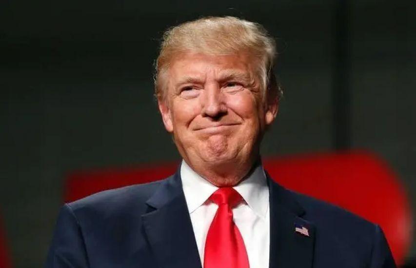 中国买俄油被特朗普制裁，普京却不吭声，他把中国安排得明明白白
2025 年 7 