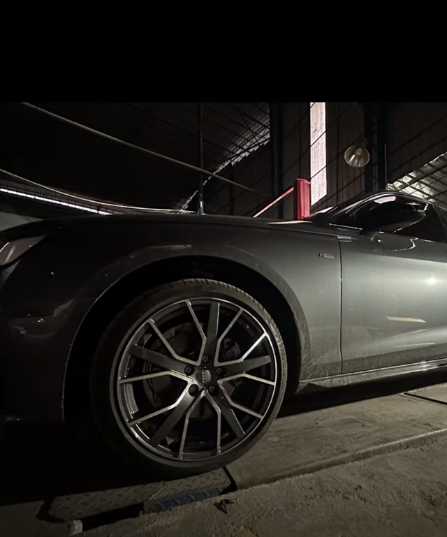 我换了轮毂后轮胎感觉不包裹
要不要换255 35 19的胎咋感觉轮胎不够宽