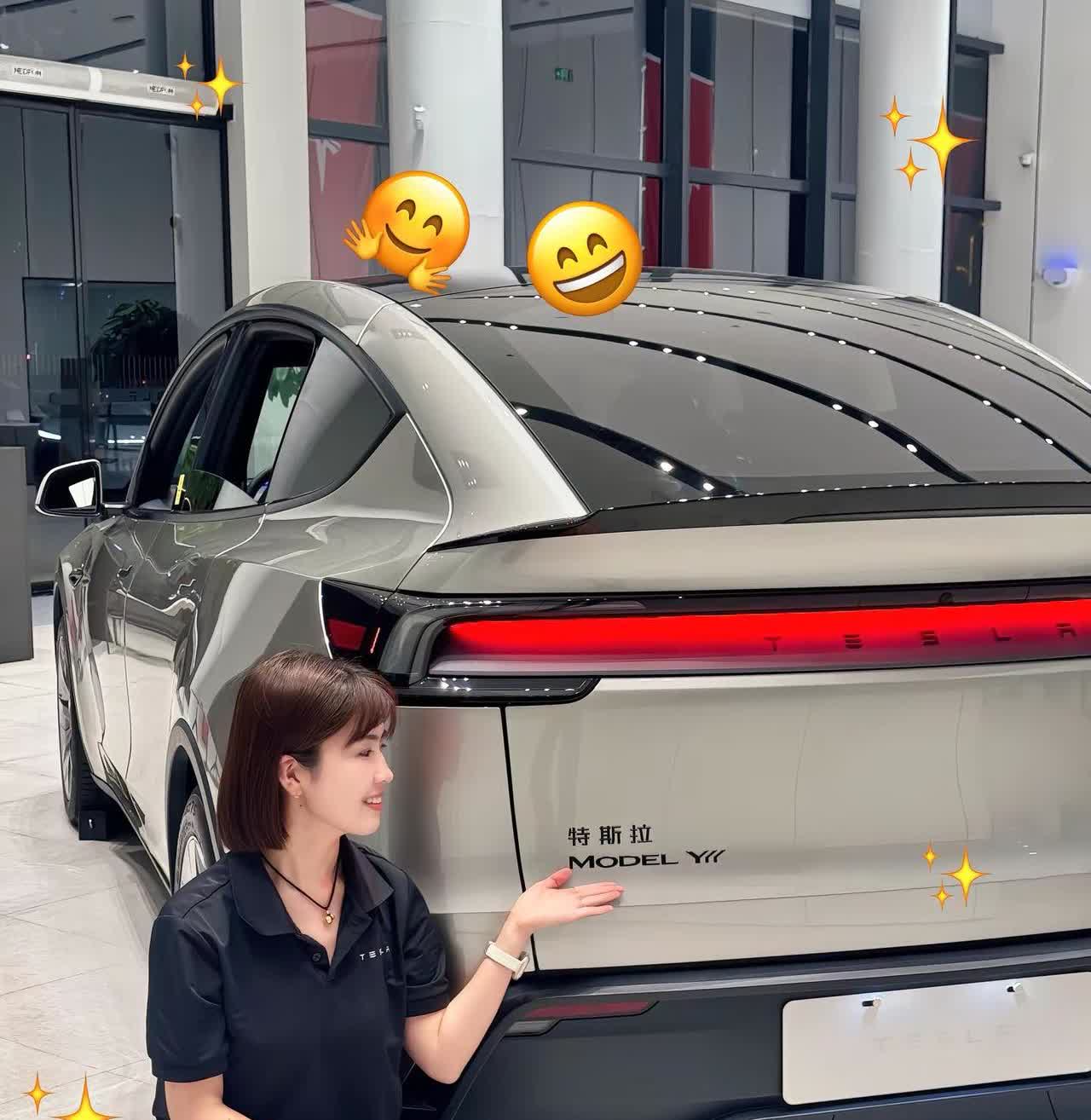 ModelYL真香。YL的后备箱可以装下一个我