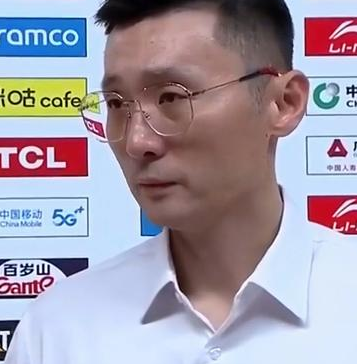 新疆男篮主教练刘炜谈球队大胜深圳，他表示：上场输给广东有很多的客观因素，这场赛前