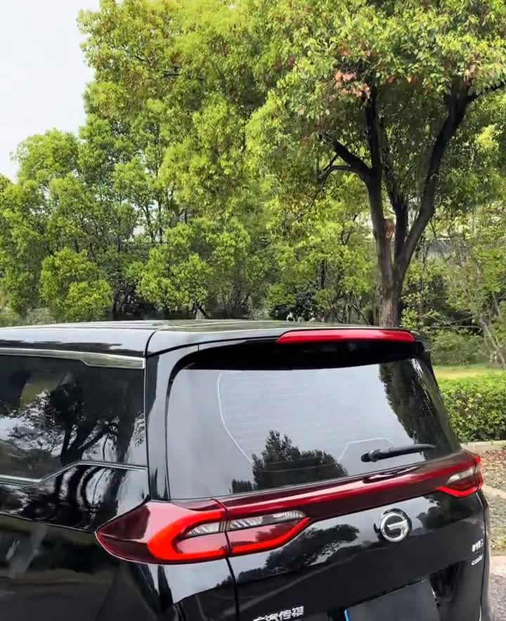 传祺7座MPV，6万多自动档。
6万多块，传祺的M6 Polo，1.5T自动挡