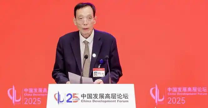 举双手赞成！这才是惠及农民的好政策！3月23日，国务院发展研究中心原副主任刘世锦