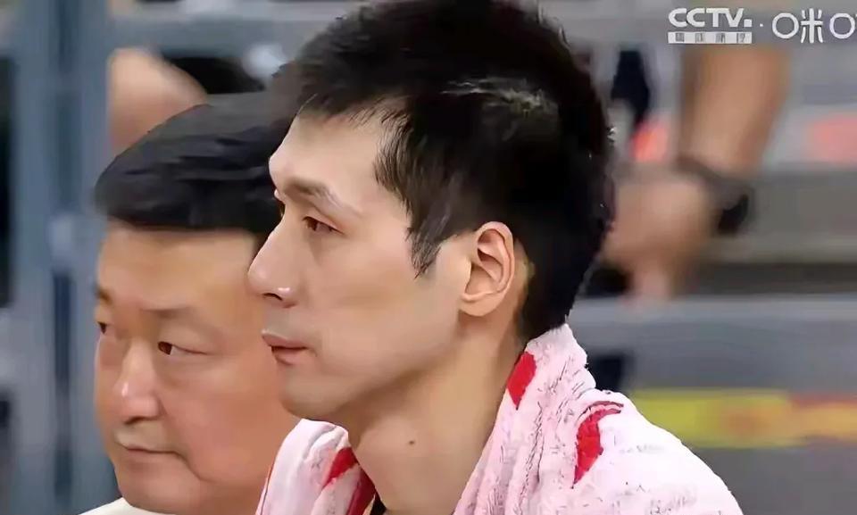 广东战胜上海的最大功臣——任骏飞和莫兰德！
比赛第三节，在上海男篮疲于追分的时刻