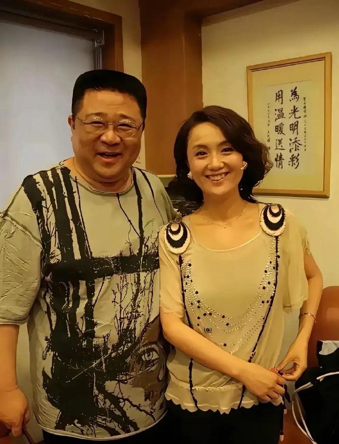 梁冠华和朱媛媛，二人把《贫嘴张大民的幸福生活》演绎成了经典

这张电视剧照，是剧
