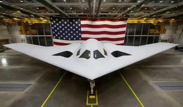 美国B-2轰炸机是中国克星？中国军事评论员直言：“B-2轰炸伊朗全身而退，是因为